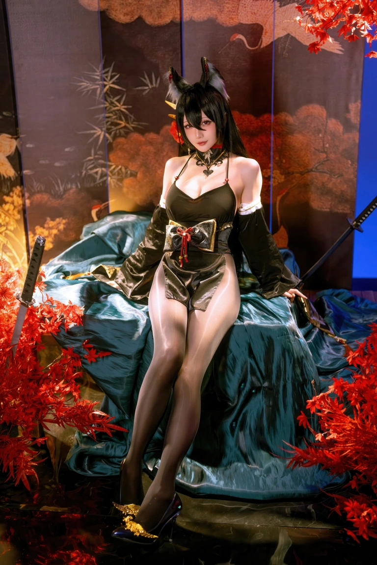星之迟迟《2025年12月计划E 碧蓝航线 近江》写真图集 61P｜在线预览与图包下载