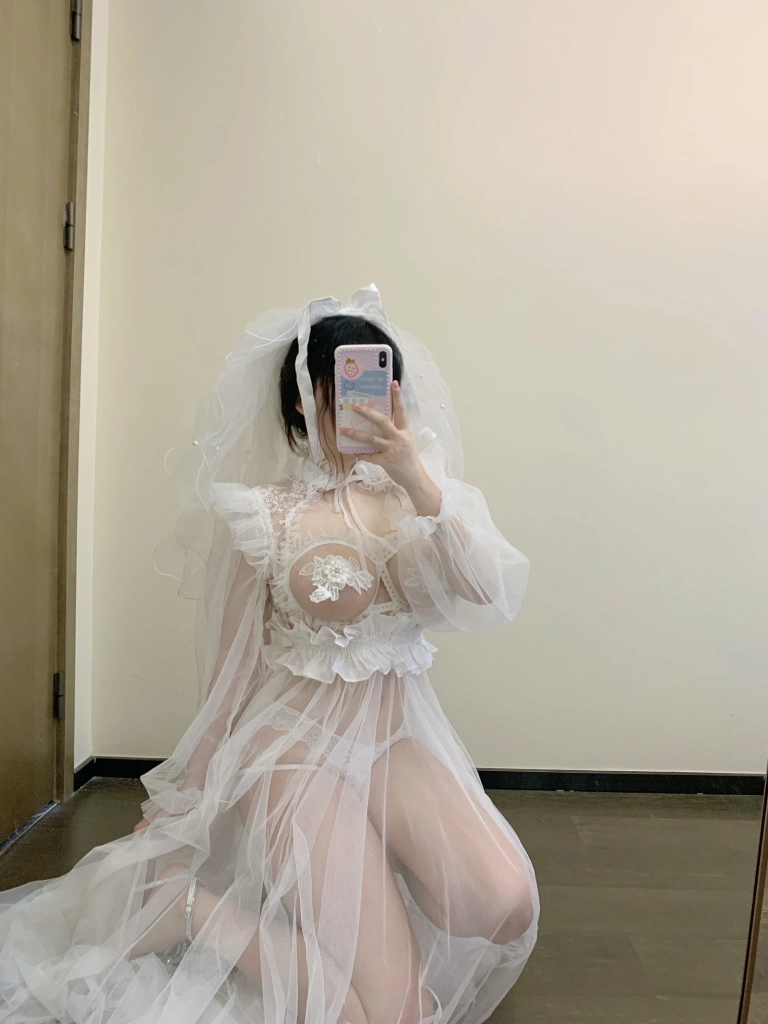 依酱《花嫁》写真图集 40P｜在线预览与图包下载