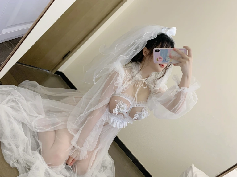 依酱《花嫁》写真图集 40P｜在线预览与图包下载