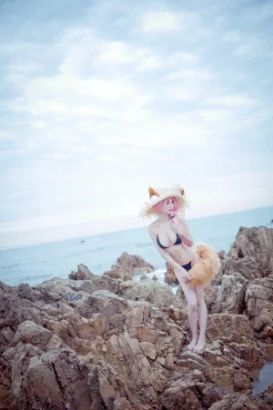 周叽是可爱兔兔《小玉泳装》写真图集 23P｜在线预览与图包下载