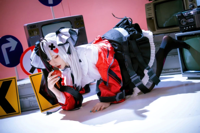 星之迟迟《2026年06月计划 异环 安魂曲原皮+同人》写真图集 120P｜在线预览与图包下载