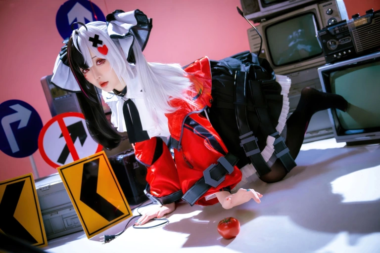 星之迟迟《2026年06月计划 异环 安魂曲原皮+同人》写真图集 120P｜在线预览与图包下载