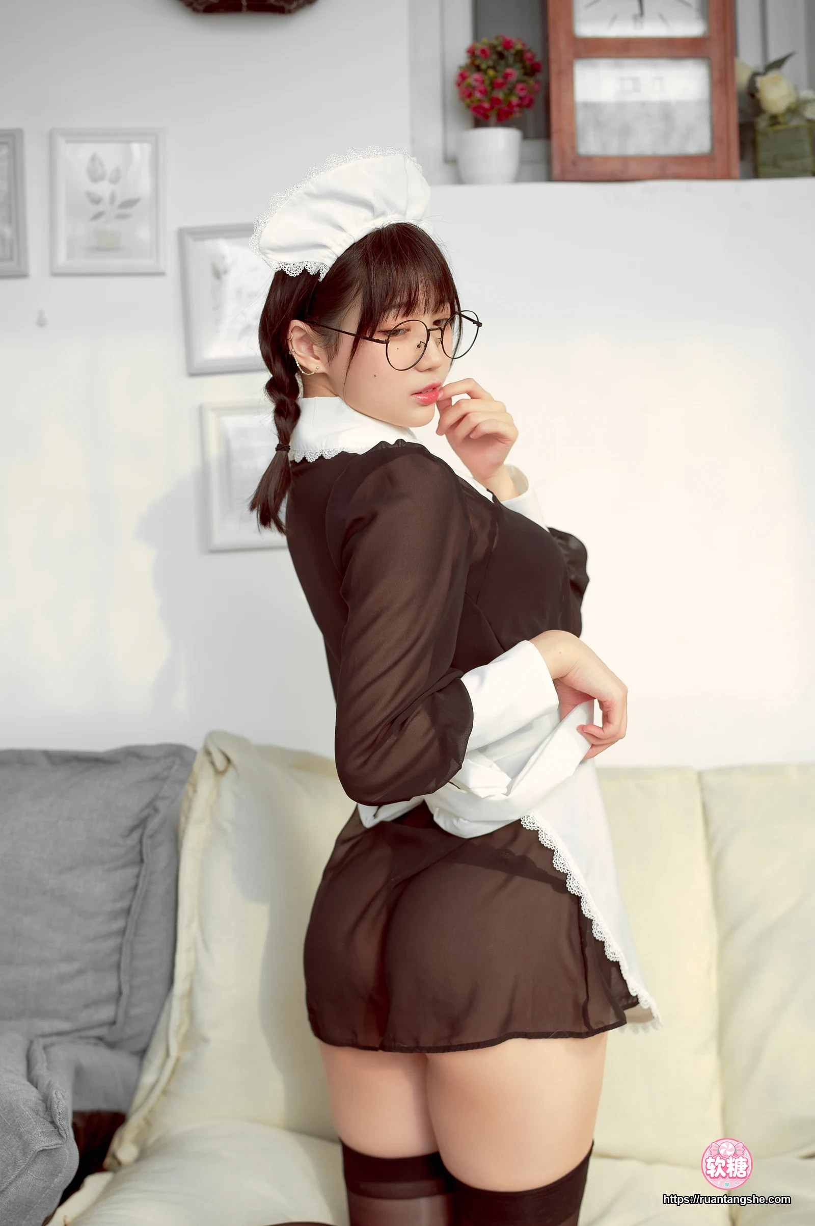 周叽是可爱兔兔 周叽是可爱兔兔 NO.36 - 眼镜女仆