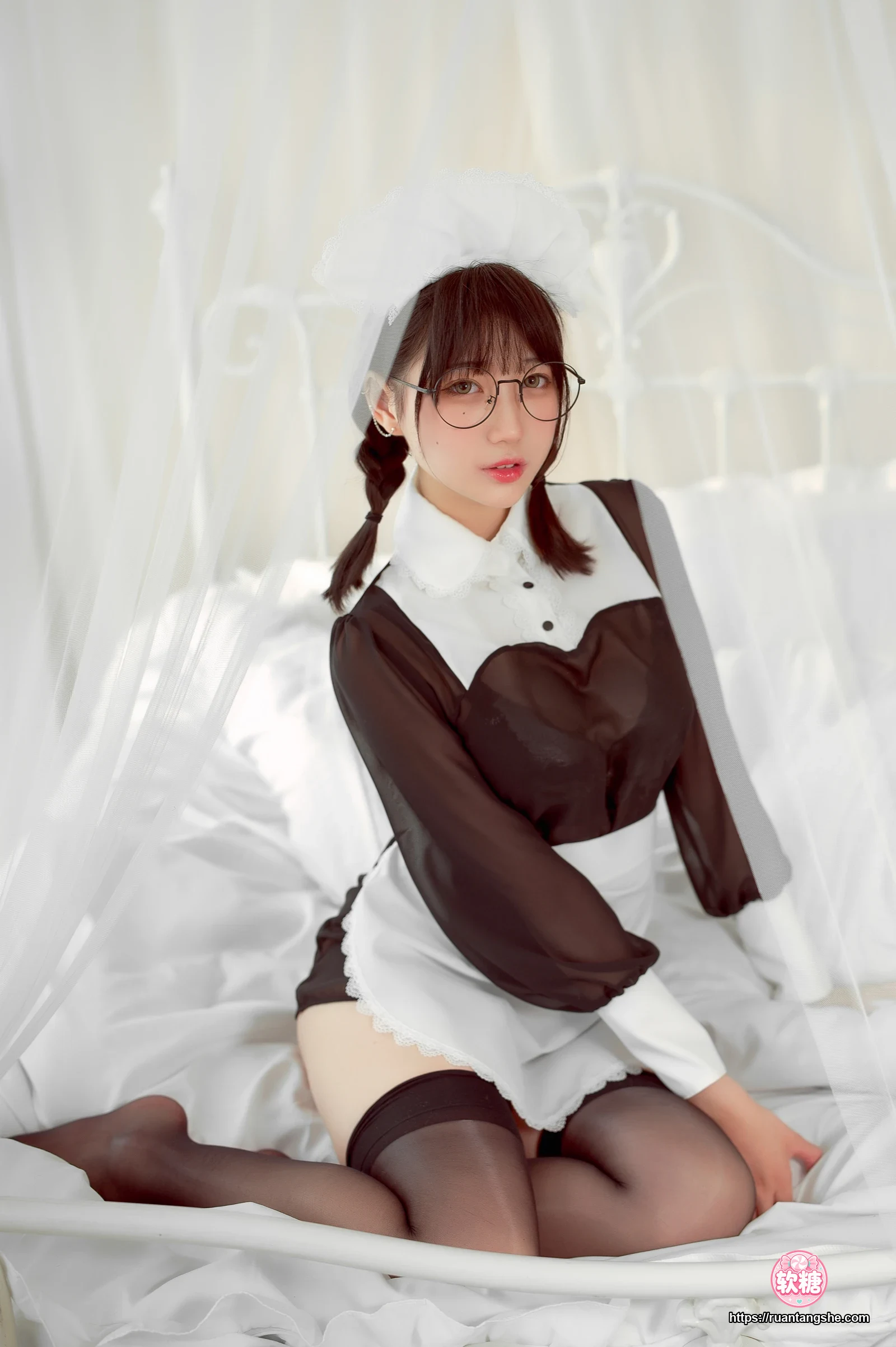 周叽是可爱兔兔 周叽是可爱兔兔 NO.36 - 眼镜女仆