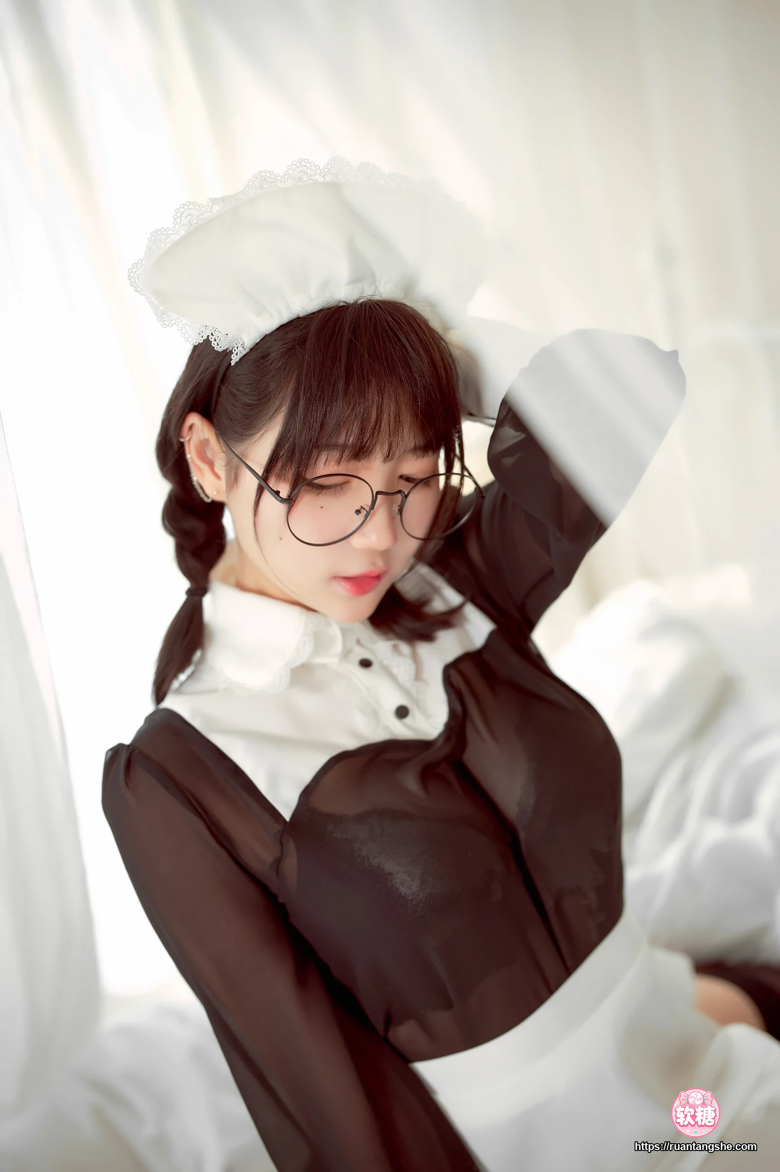 周叽是可爱兔兔 周叽是可爱兔兔 NO.36 - 眼镜女仆