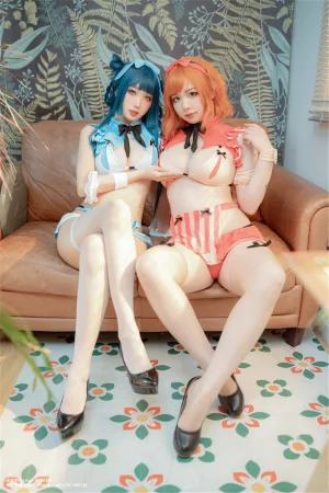 周叽是可爱兔兔《服务员 皮皮奶&周叽是可爱兔兔》写真图集 39P｜在线预览与图包下载