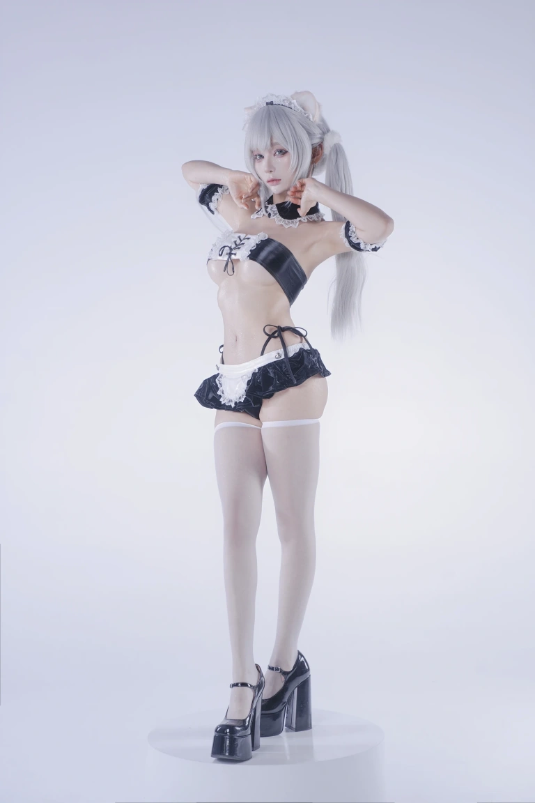 蠢沫沫《白发粉猫》写真图集 22P｜在线预览与图包下载