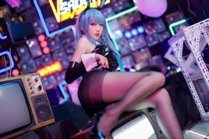 周叽是可爱兔兔《树城兔女郎》写真图集 28P｜在线预览与图包下载