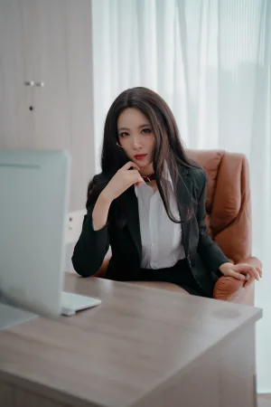 轩萧学姐《NO.41 – 女社长》写真图集 108P+1V｜在线预览与图包下载