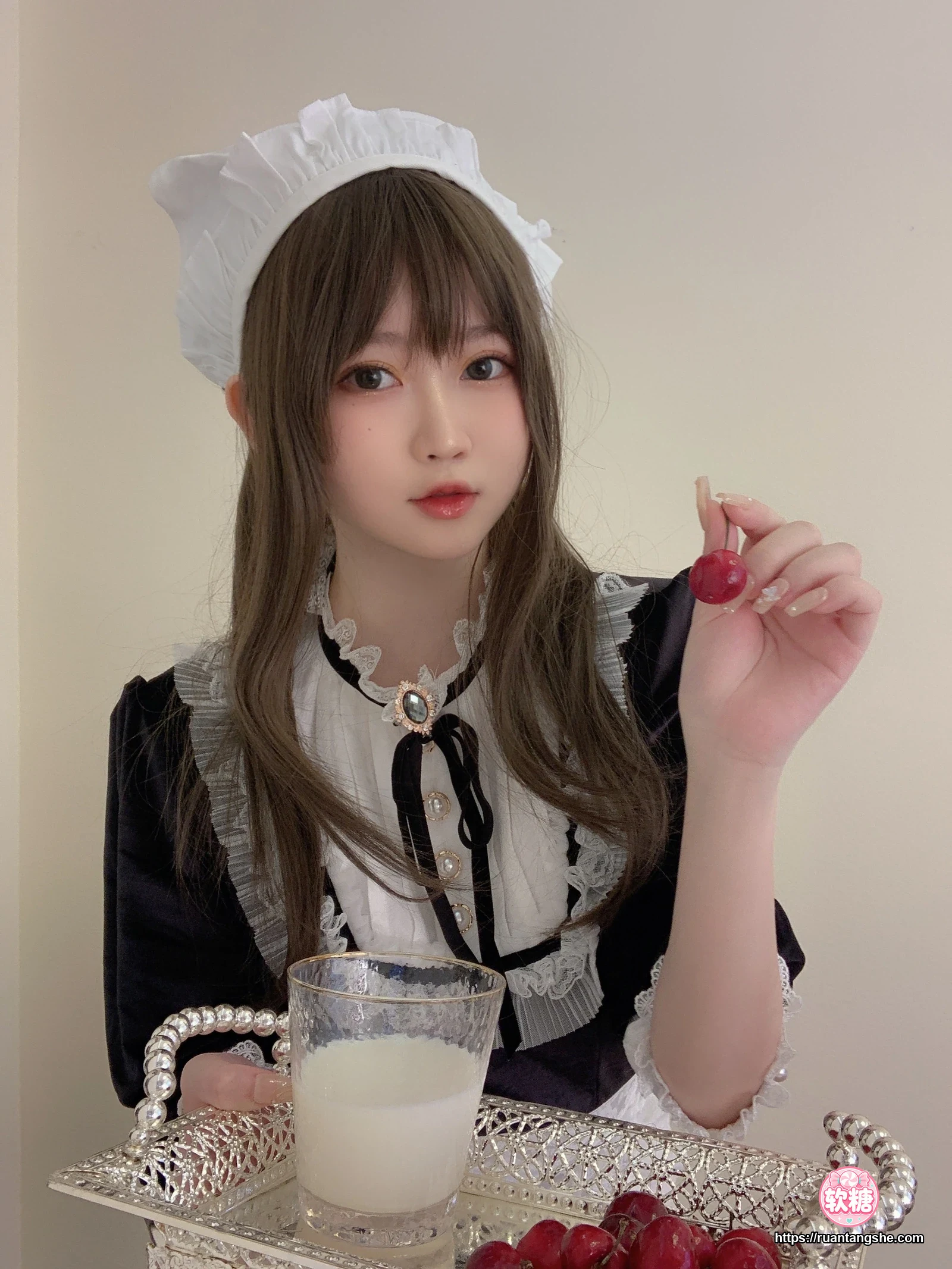依酱 依酱 NO.48 - 女仆馆长