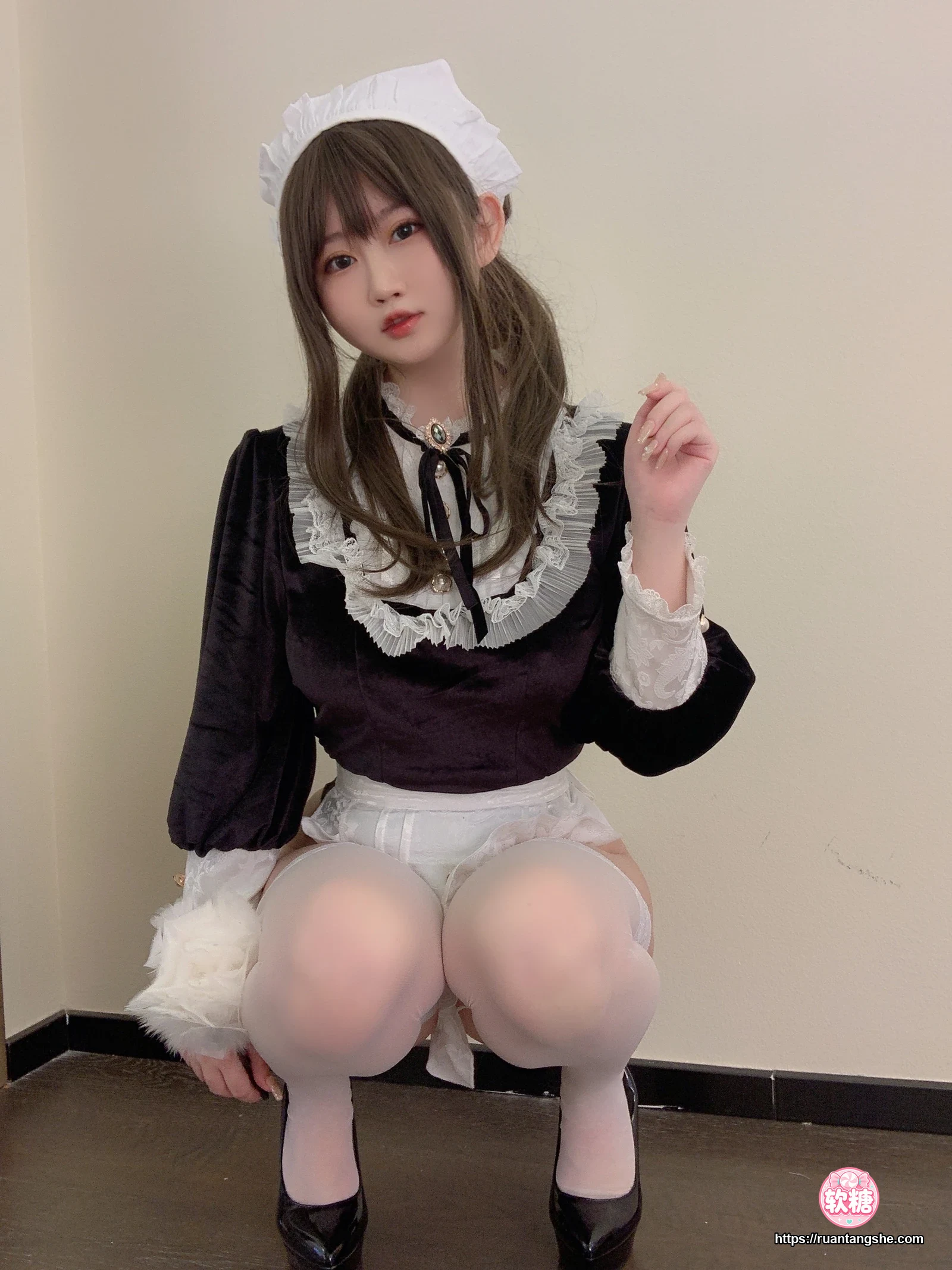 依酱 依酱 NO.48 - 女仆馆长