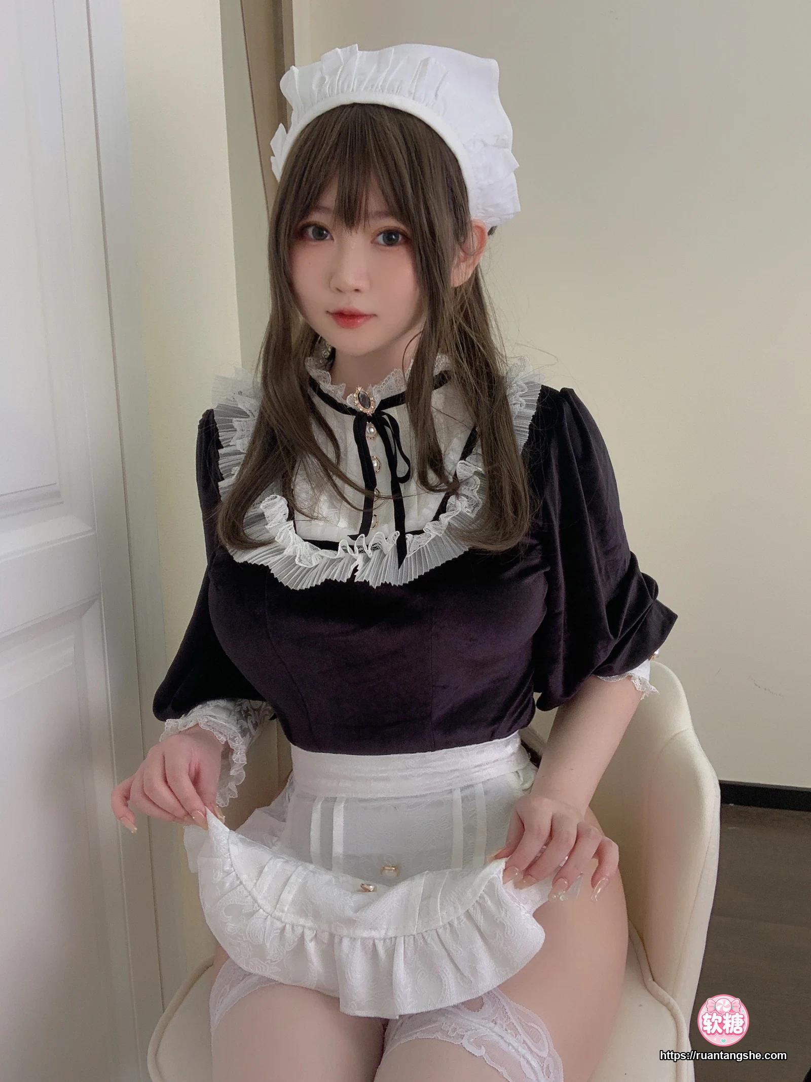 依酱 依酱 NO.48 - 女仆馆长