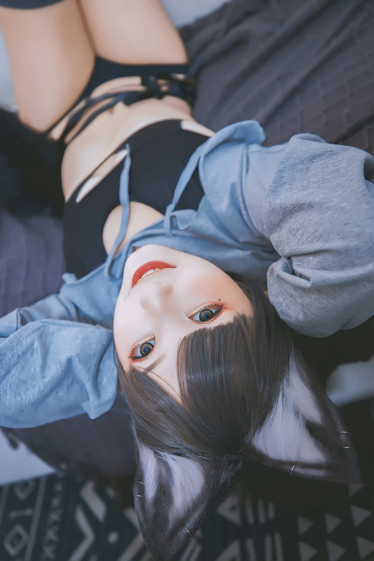 神楽坂真冬《第三季 序号4：《危険な耳》狼妹&兔娘》写真图集 150P+4V｜在线预览与图包下载