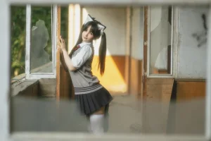 桜井宁宁《废墟jk》写真图集 74P｜在线预览与图包下载