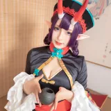 神楽坂真冬《第三季 序号5：《果実の酒気》酒吞cos》写真图集 150P+3V｜在线预览与图包下载