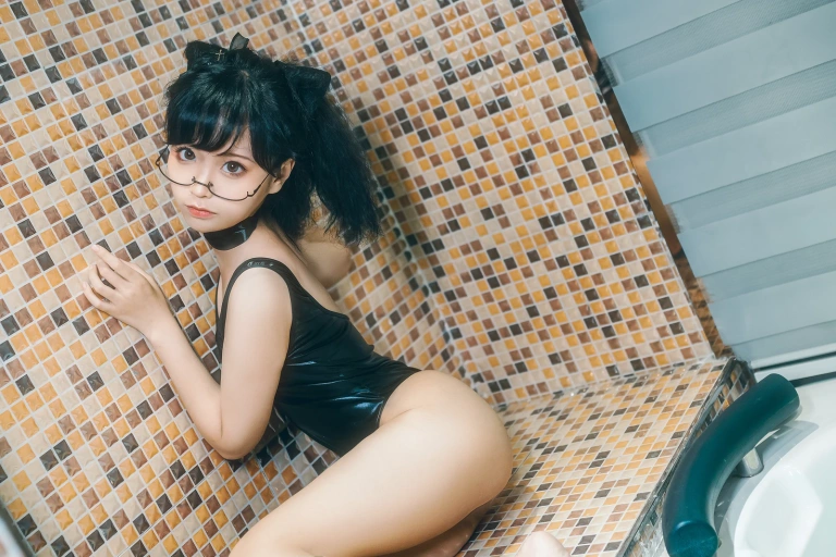 蠢沫沫《猫耳死库水》写真图集 40P｜在线预览与图包下载
