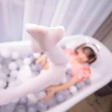 神楽坂真冬《第三季 序号15：《ガールズパフェ》雪糕少女》写真图集 150P+2V｜在线预览与图包下载