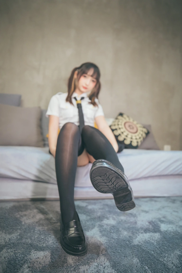 神楽坂真冬《第三季 序号24：「お帰りなさい、指揮官」》写真图集 150P+2V｜在线预览与图包下载