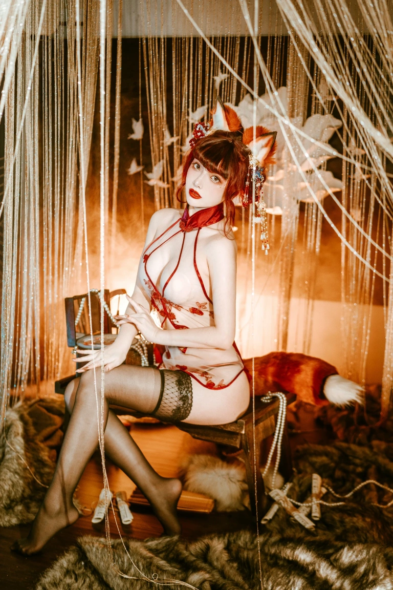 雯仔不讲道理《王者荣耀 妲己》写真图集 12P｜在线预览与图包下载