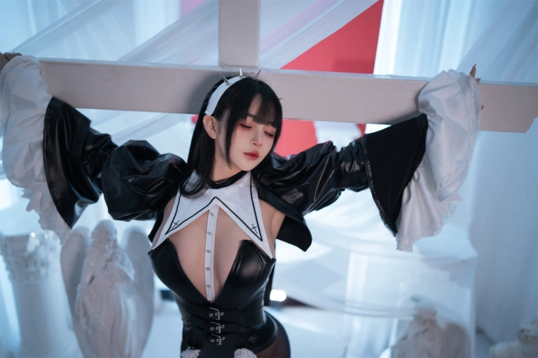 桜井宁宁《皮衣修女》写真图集 60P｜在线预览与图包下载