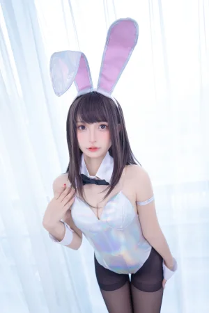 神楽坂真冬《第三季 序号33：兔女郎与钢管《バニーバブル》》写真图集 150P+2V｜在线预览与图包下载