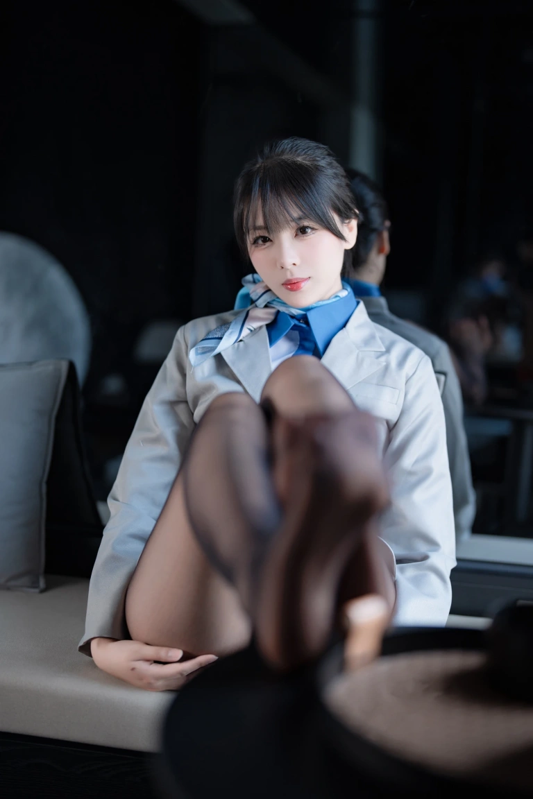 轩萧学姐《NO.82 – 空姐室内黑丝》写真图集 75P+1V｜在线预览与图包下载