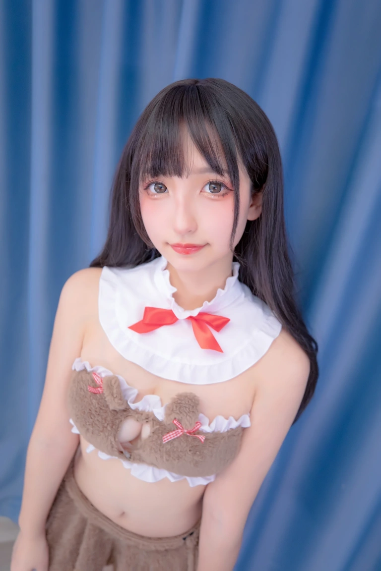 神楽坂真冬《第四季 序号6：《熊少女》》写真图集 75P｜在线预览与图包下载