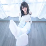 神楽坂真冬《第四季 序号7：《蓝白格》》写真图集 75P｜在线预览与图包下载