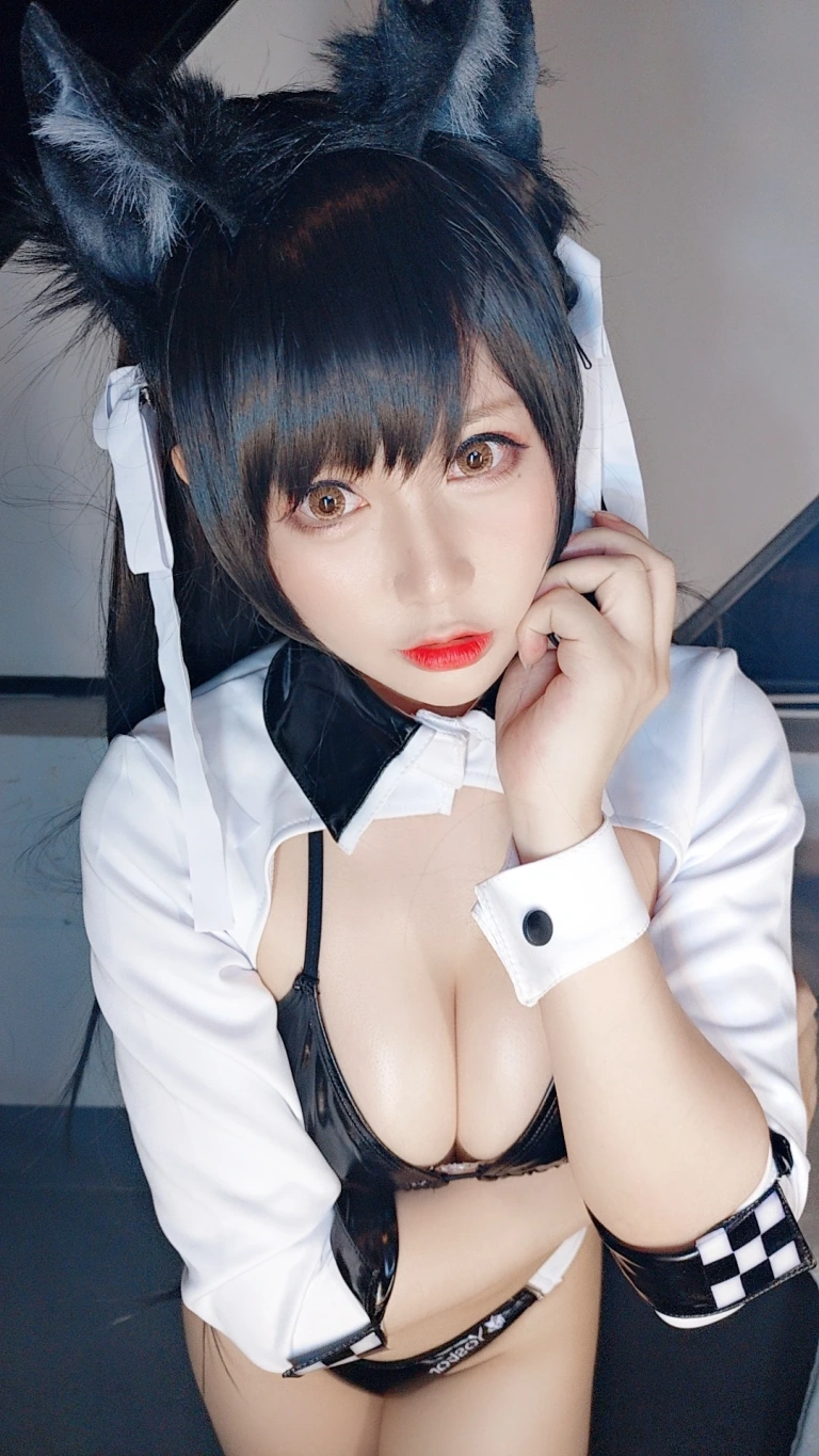 Nyako喵子《爱宕机车》写真图集 17P｜在线预览与图包下载