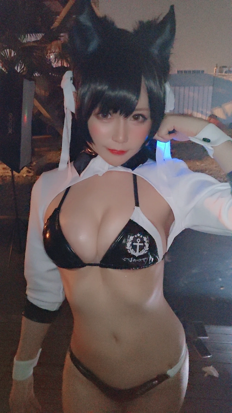Nyako喵子《爱宕机车》写真图集 17P｜在线预览与图包下载
