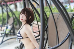 Nyako喵子《加藤惠泳装》写真图集 11P｜在线预览与图包下载