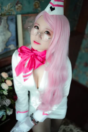 Nyako喵子《柯杨斯卡娅》写真图集 35P｜在线预览与图包下载