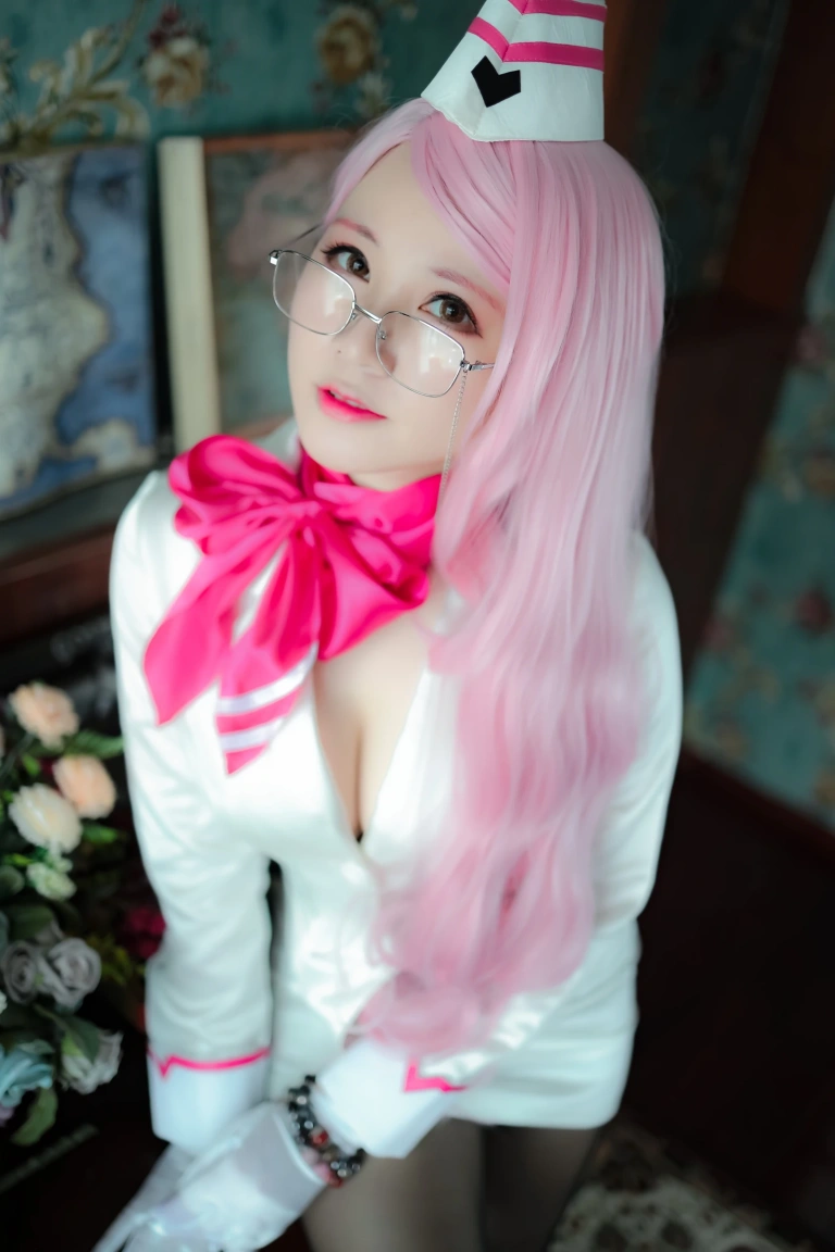 Nyako喵子《柯杨斯卡娅》写真图集 35P｜在线预览与图包下载