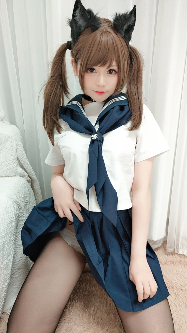 Nyako喵子《水手服自拍》写真图集 26P｜在线预览与图包下载
