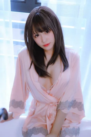 Nyako喵子《妄想彼女との同棲生活》写真图集 205P+2V｜在线预览与图包下载