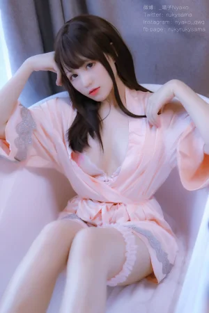 Nyako喵子《妄想彼女との同棲生活》写真图集 205P+2V｜在线预览与图包下载