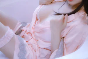 Nyako喵子《妄想彼女との同棲生活》写真图集 205P+2V｜在线预览与图包下载