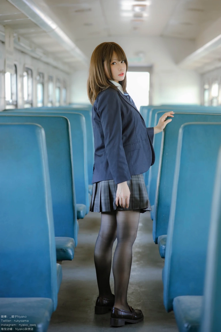 Nyako喵子《火车jk》写真图集 80P+1V｜在线预览与图包下载