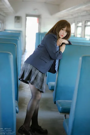 Nyako喵子《火车jk》写真图集 80P+1V｜在线预览与图包下载