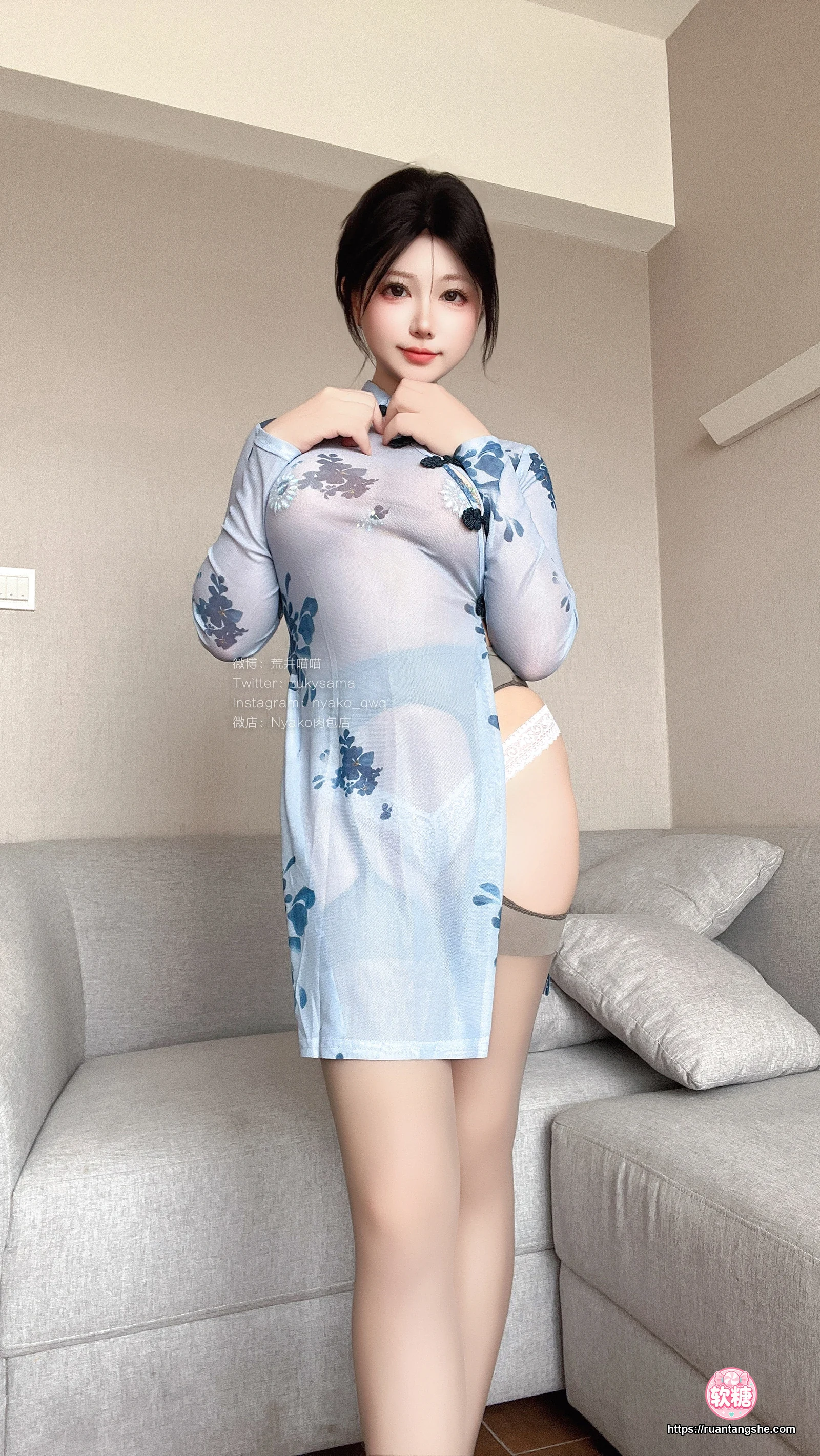 Nyako喵子 Nyako喵子 NO.071 - 自撮り31 灰丝旗袍