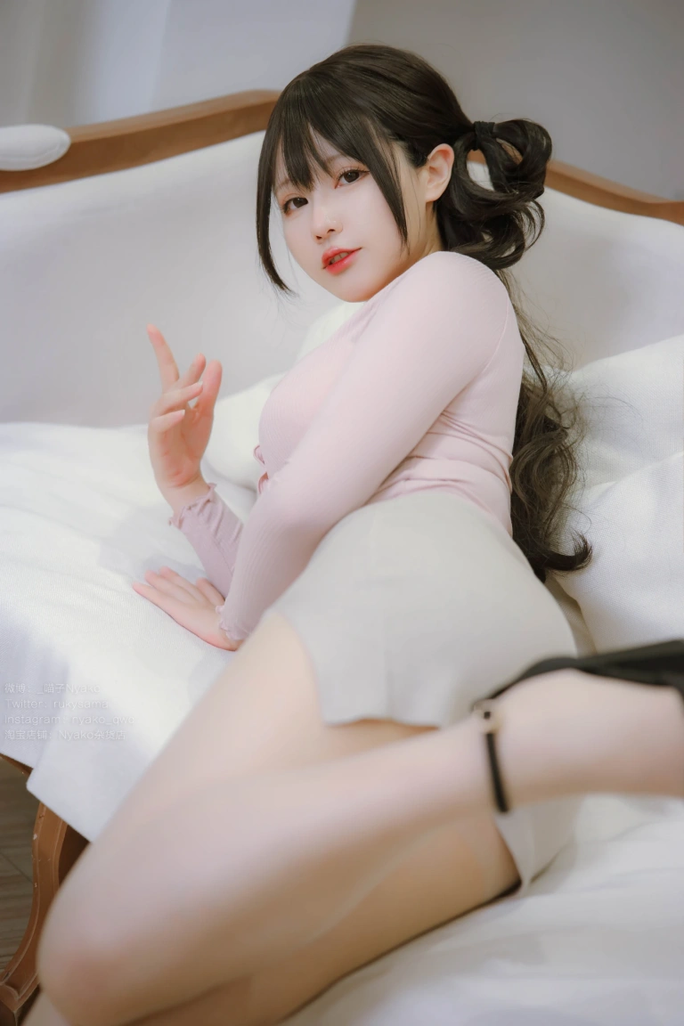 Nyako喵子《姐姐本》写真图集 306P+2V｜在线预览与图包下载
