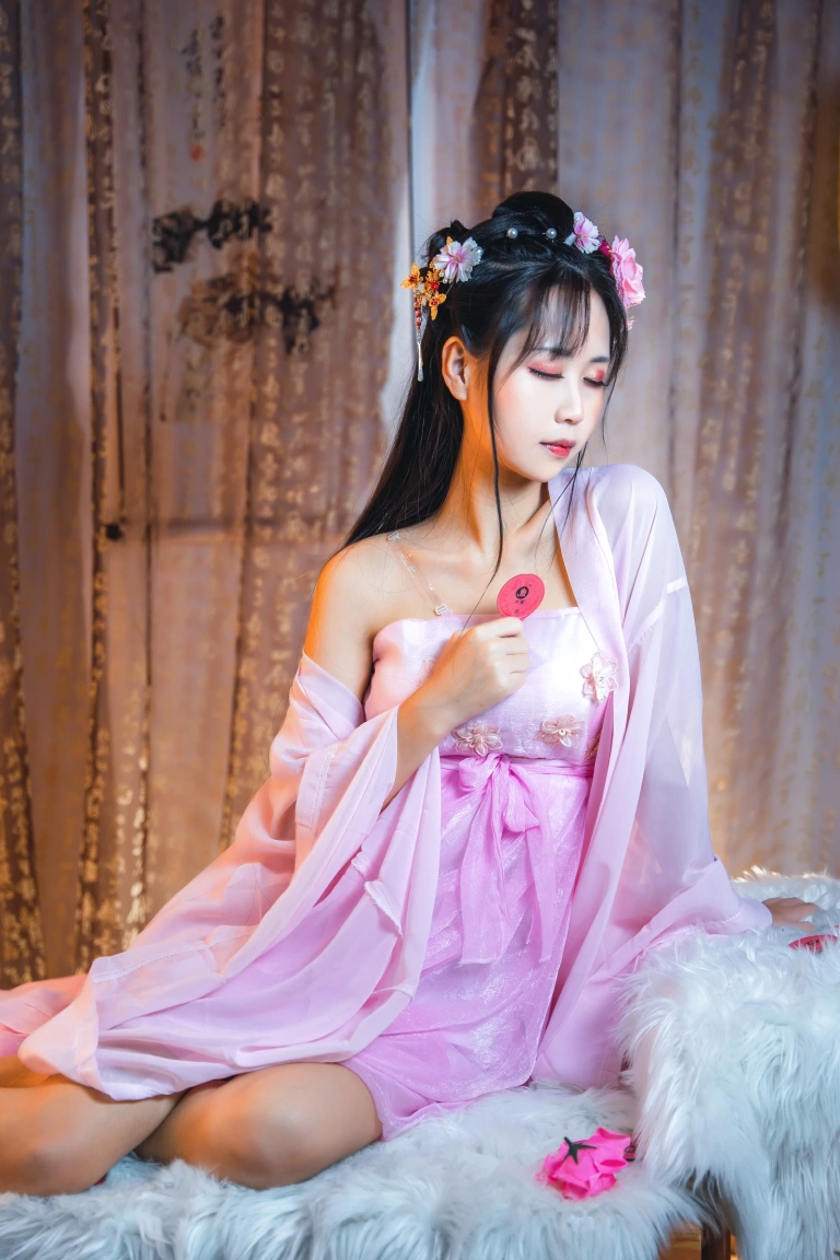 萌芽儿o0《古装 大象套套》写真图集 20P｜在线预览与图包下载