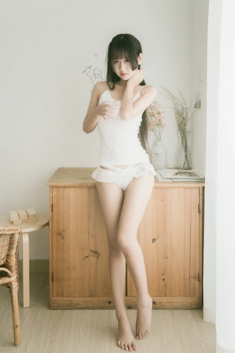 萌芽儿o0《民宿》写真图集 20P｜在线预览与图包下载