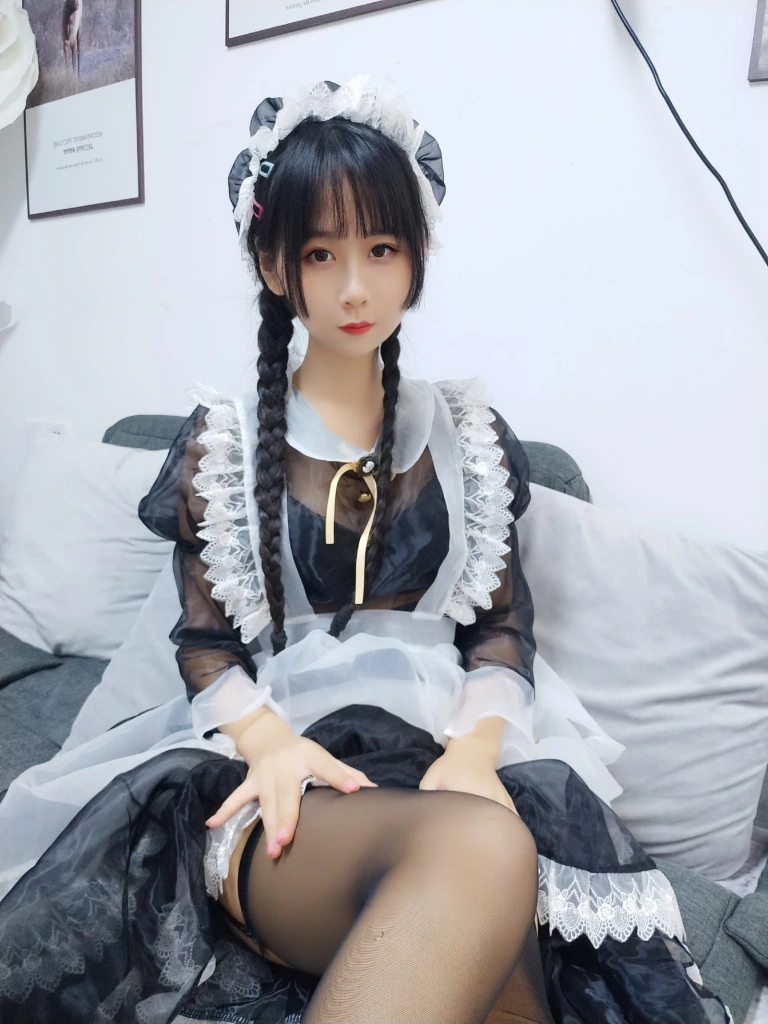 萌芽儿o0《透明女仆》写真图集 53P｜在线预览与图包下载