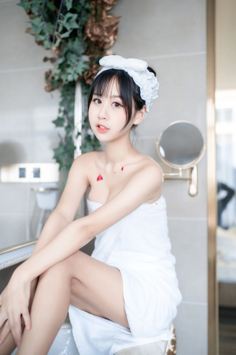 萌芽儿o0《浴巾》写真图集 27P｜在线预览与图包下载