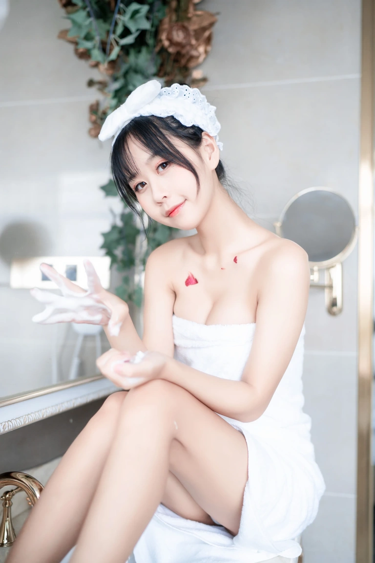 萌芽儿o0《浴巾》写真图集 27P｜在线预览与图包下载