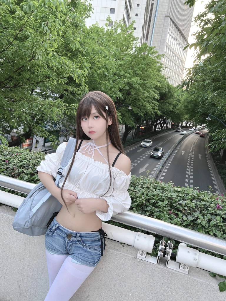萌芽儿o0《邻家小恶魔》写真图集 47P+1V｜在线预览与图包下载