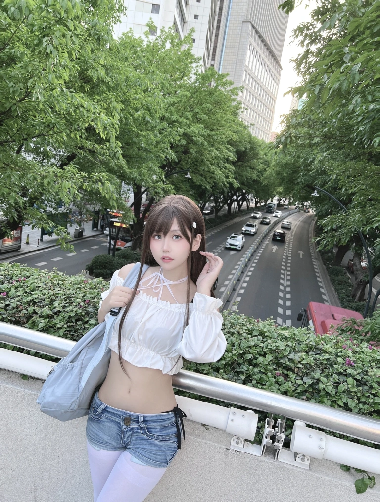 萌芽儿o0《邻家小恶魔》写真图集 47P+1V｜在线预览与图包下载