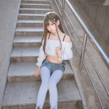 萌芽儿o0《邻家小恶魔》写真图集 47P+1V｜在线预览与图包下载