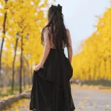萌芽儿o0《秋有银杏 春有黄风铃》写真图集 23P｜在线预览与图包下载